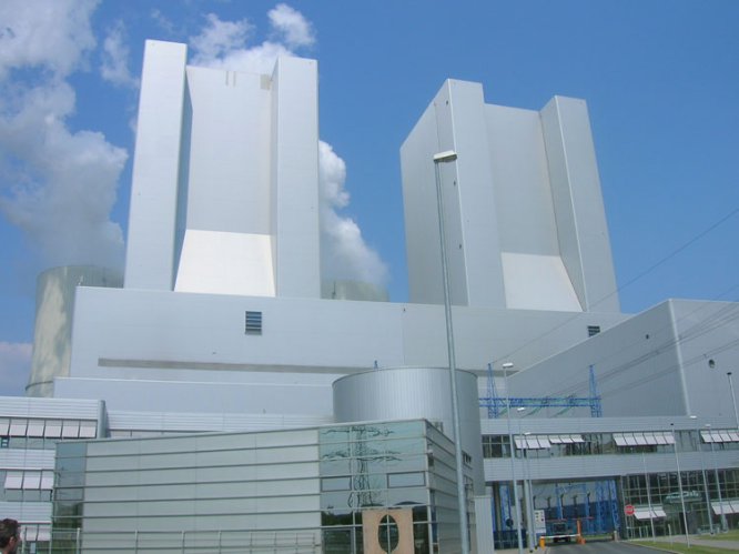 The Lippendorf lignite-fuelled power plant in Saxony, Germany. Many coal-fired power stations across Germany (and Europe) are slated for closure or conversion to biomass in the next few years, greatly reducing the supply of fly ash in the region.